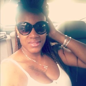 Meet your Posher, Angelica